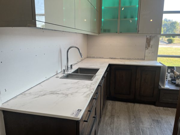 Kitchen Countertop, Sink, and Faucet Display - Image 3