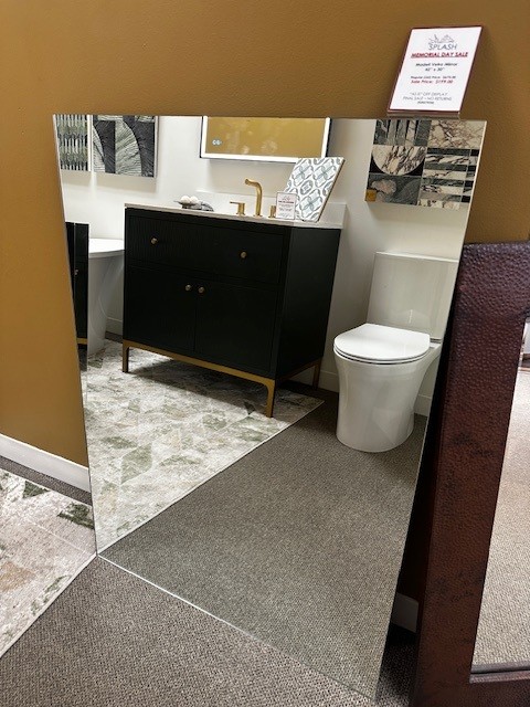 Madeli Vetro 42" x 30" Mirror (S2627034)